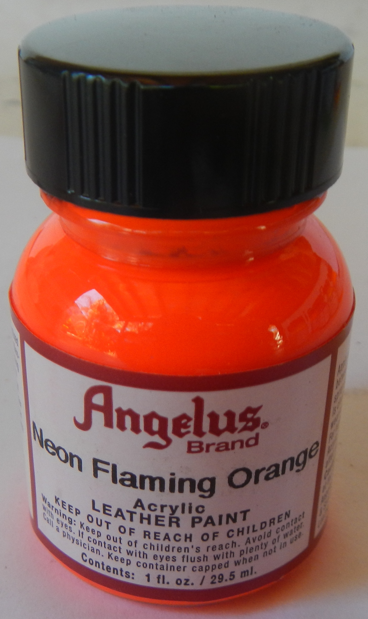 "Angelus Neon Paint Angelus Neon Leather Paint"